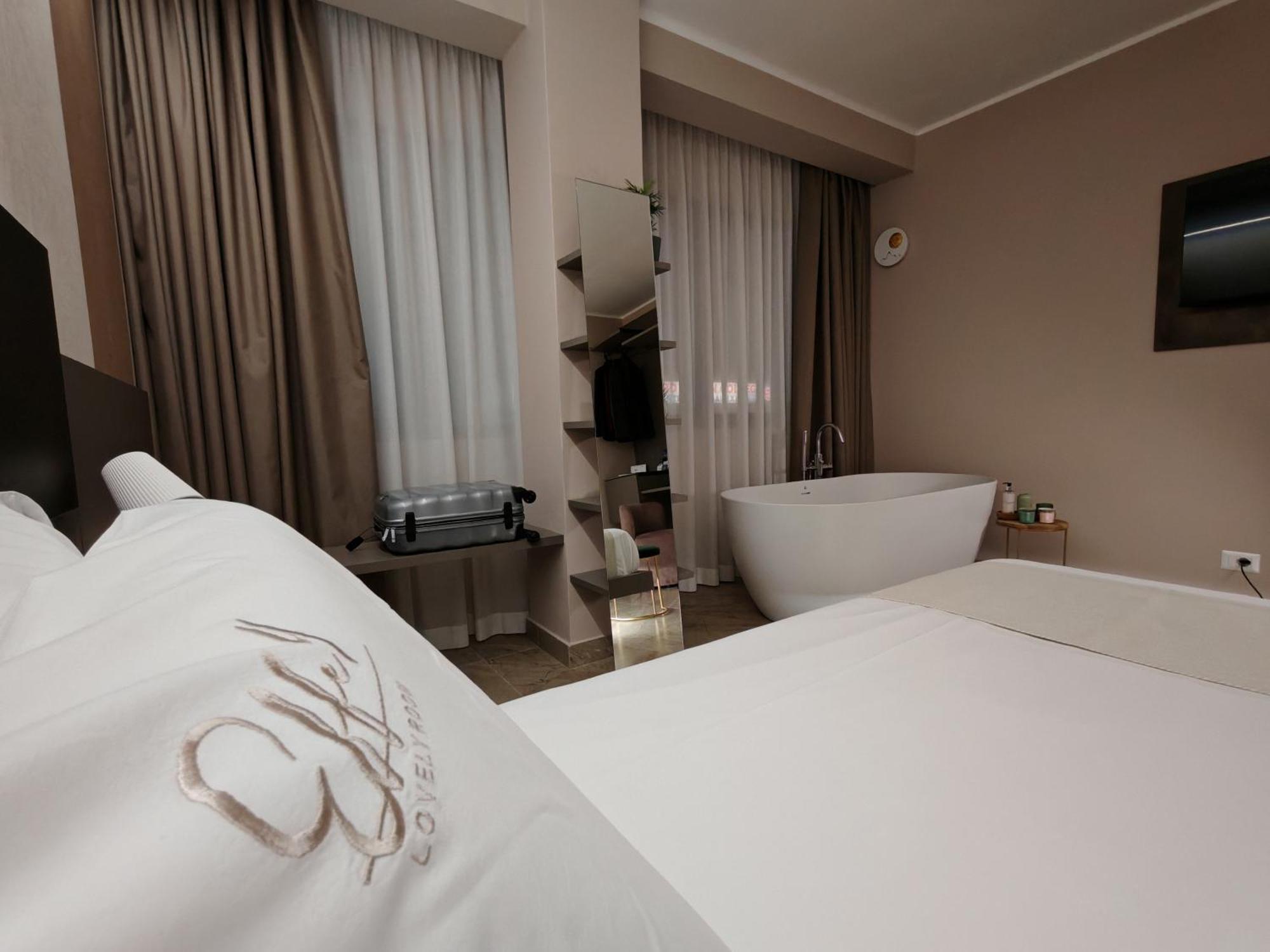 Effe4 Lovely Room Bari Esterno foto
