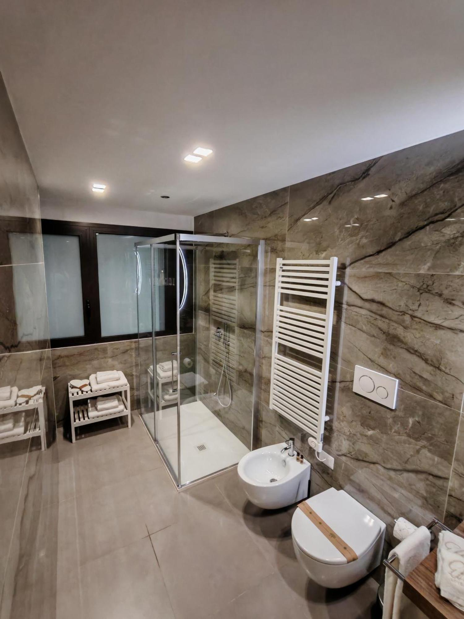 Effe4 Lovely Room Bari Esterno foto
