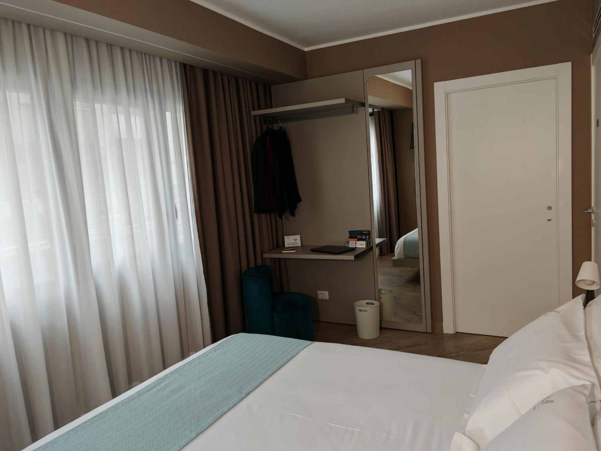 Effe4 Lovely Room Bari Esterno foto